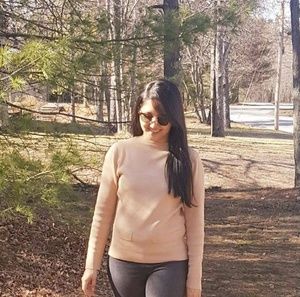 Meet your Posher, Carolina